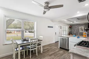 204 SW Coral Dr, Fort Walton Beach, FL 32548 - Photo 9