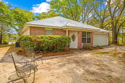 21 Marys Court, Defuniak Springs, FL 32433 - Photo 1