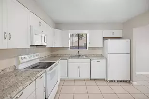 644 Caribbean Way, Niceville, FL 32578 - Photo 5