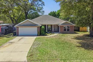 18 SE Pryor Rd, Fort Walton Beach, FL 32548 - Photo 1