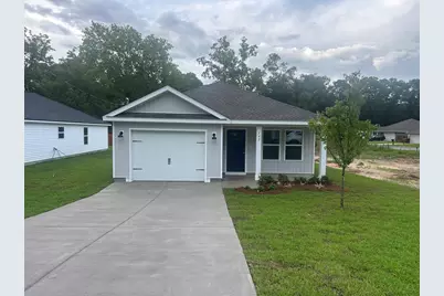 742 E Chestnut Avenue, Crestview, FL 32539 - Photo 1