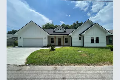 1321 S Cedar Avenue, Niceville, FL 32578 - Photo 1