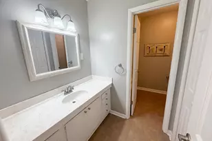 636 NE Merioneth Dr, Fort Walton Beach, FL 32547 - Photo 1