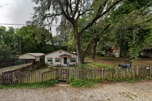 717 32nd St, Niceville, FL 32578 - Photo 1