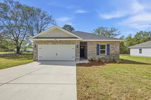 6138 Clover St, Crestview, FL 32539 - Photo 1