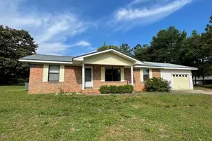 688 Roberts Dr, Defuniak Springs, FL 32433 - Photo 1