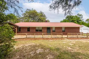 955 Bob McCaskill Dr, Defuniak Springs, FL 32433 - Photo 1