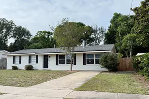 131 NE Clements St, Fort Walton Beach, FL 32548 - Photo 1