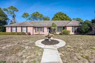 3 Neptune Dr, Mary Esther, FL 32569 - Photo 1