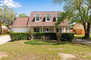 211 NW Natures Trail Ct, Fort Walton Beach, FL 32548 - Photo 1