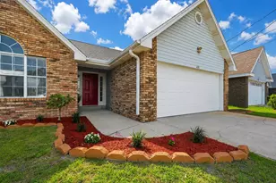 431 Sandy Ridge Cir, Mary Esther, FL 32569 - Photo 1