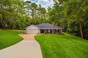 375 Ridge Lake Rd, Crestview, FL 32536 - Photo 1
