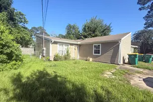 649 Carnathan Ct, Fort Walton Beach, FL 32547 - Photo 1