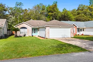 134 Wright Cir, Niceville, FL 32578 - Photo 1