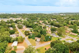 236 NW Shumpert St, Fort Walton Beach, FL 32548 - Photo 1
