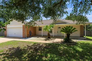 1945 Aurora Dr, Navarre, FL 32566 - Photo 1