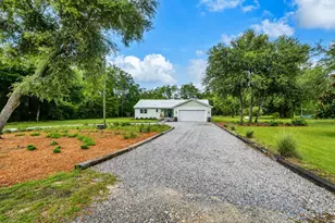 819 Woodlawn Rd, Freeport, FL 32439 - Photo 1