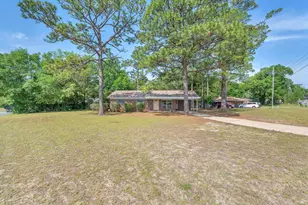 385 Lincoln Ave, Valparaiso, FL 32580 - Photo 1
