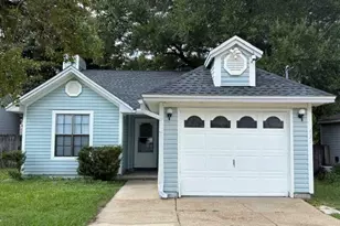 431 Apple Dr, Crestview, FL 32536 - Photo 1