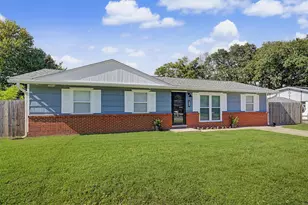 217 NW Katherine Pl, Fort Walton Beach, FL 32548 - Photo 1