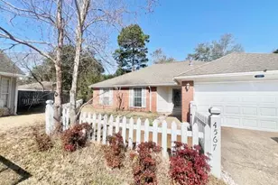 4567 Kate Ct, Niceville, FL 32578 - Photo 1