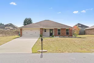 2290 Lewis St, Crestview, FL 32536 - Photo 1