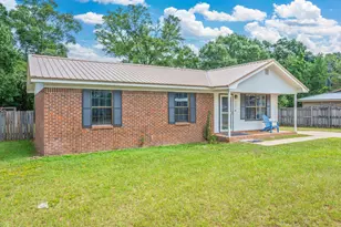 102 Alice Dr, Defuniak Springs, FL 32435 - Photo 1