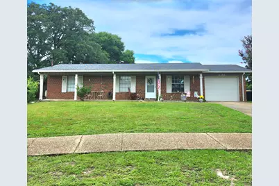 308 NW Victoria Avenue, Fort Walton Beach, FL 32548 - Photo 1