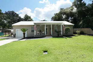 703 Cypress St, Niceville, FL 32578 - Photo 1