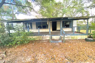 4977 Douglas Ferry Rd, Caryville, FL 32427 - Photo 1