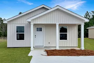 5433 Bayleaf Dr, Crestview, FL 32539 - Photo 1