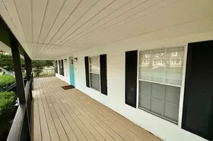 1003 Sandra Dr, Mary Esther, FL 32569 - Photo 3