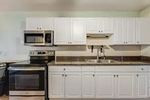 705 Oaklawn St, Fort Walton Beach, FL 32547 - Photo 1