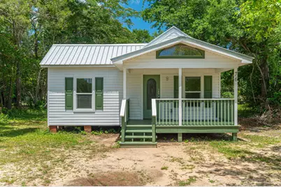 76 Clay Street, Defuniak Springs, FL 32435 - Photo 1