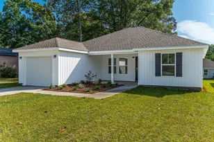 691 S 11th St, Defuniak Springs, FL 32435 - Photo 1