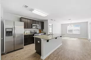 727 Widgeon Wy, Crestview, FL 32539 - Photo 1