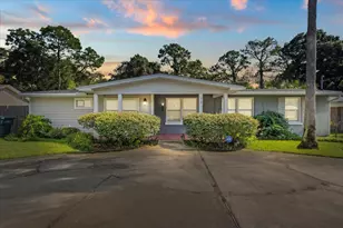 13 NE Laurie Dr, Fort Walton Beach, FL 32548 - Photo 1