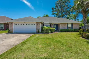 2359 Heritage Cir, Navarre, FL 32566 - Photo 1