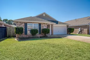 1602 Trent St, Fort Walton Beach, FL 32547 - Photo 1