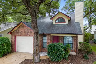 236 Parkwood Cir, Niceville, FL 32578 - Photo 1