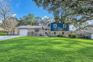 27 Magnolia Ave, Shalimar, FL 32579 - Photo 1