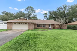 15 Lake Lorraine Cir, Shalimar, FL 32579 - Photo 1