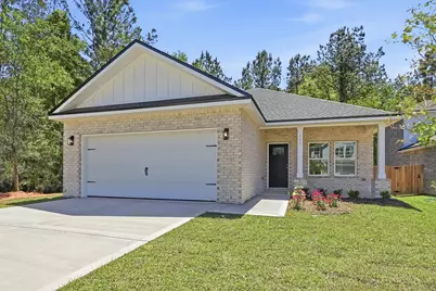 111 Sandhill Court, Freeport, FL 32439 - Photo 1