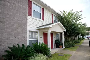 1810 Shay-Lin Ct, Niceville, FL 32578 - Photo 1