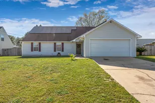 121 Nicole Ln, Crestview, FL 32539 - Photo 1
