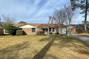 1607 Date Palm Dr, Niceville, FL 32578 - Photo 1