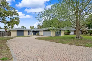 6 Pinehurst Dr, Shalimar, FL 32579 - Photo 1