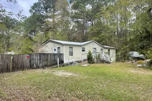 93 Laird Dr, Freeport, FL 32439 - Photo 1