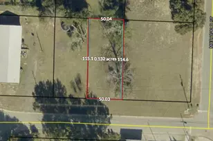 13 W Edney Ave, Crestview, FL 32536 - Photo 1