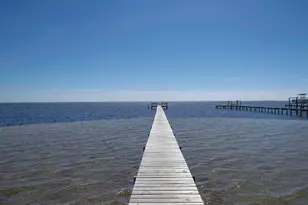 1817 E Smugglers Cove Dr, Gulf Breeze, FL 32563 - Photo 1